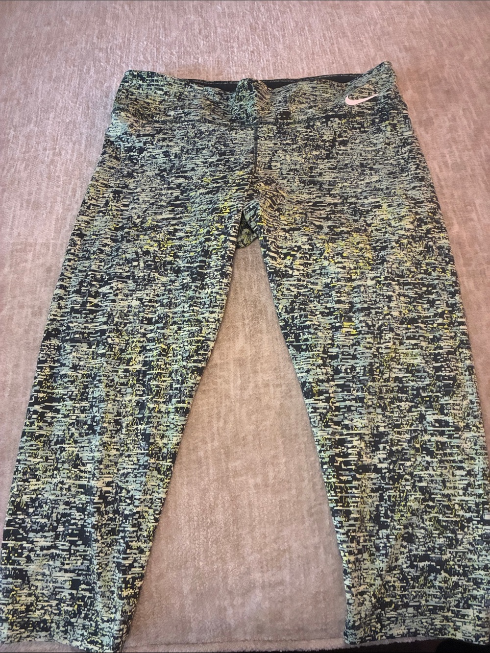 Nike Black and Green Patterned Capri Leggings‎